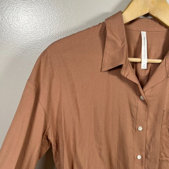 The Group Babaton Reno Button Up Shirt Size Small Brown Work Career Neutral - Picture 4 of 9